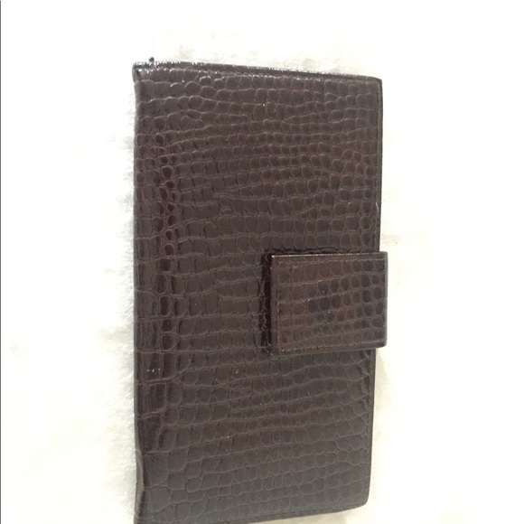 Embossed Leather Wallet - Picture 6 of 7